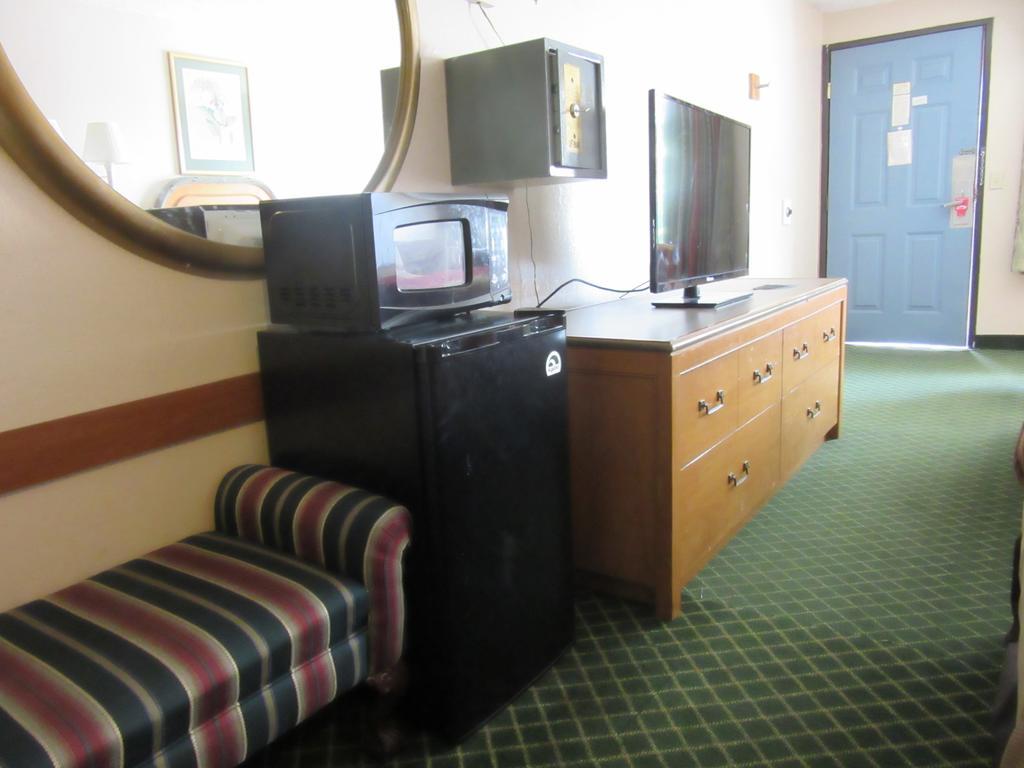 Econo Lodge Pooler - Savannah I-95 Екстериор снимка