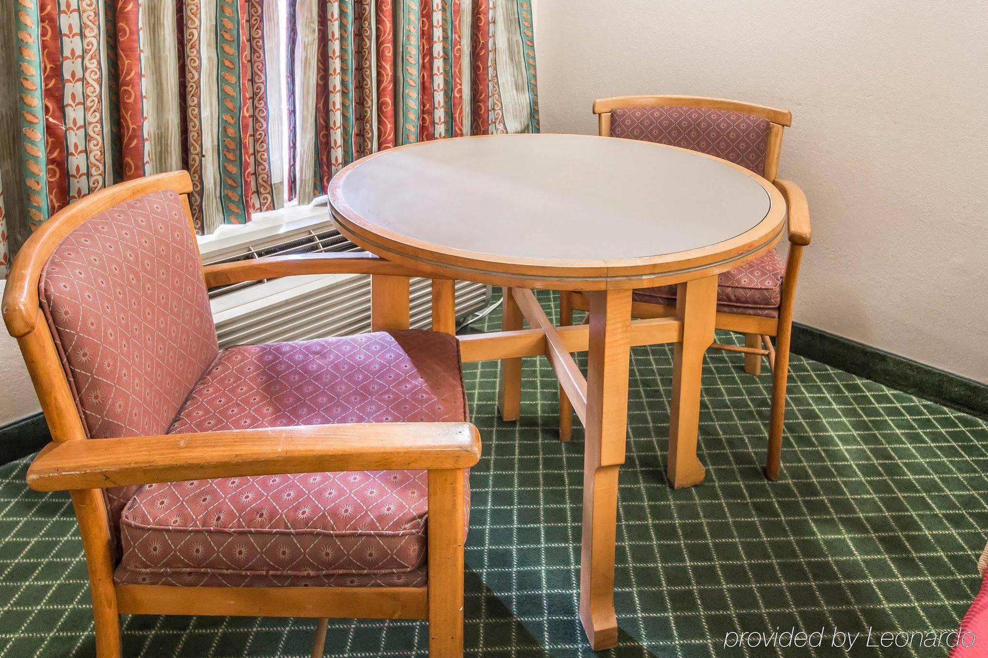 Econo Lodge Pooler - Savannah I-95 Екстериор снимка
