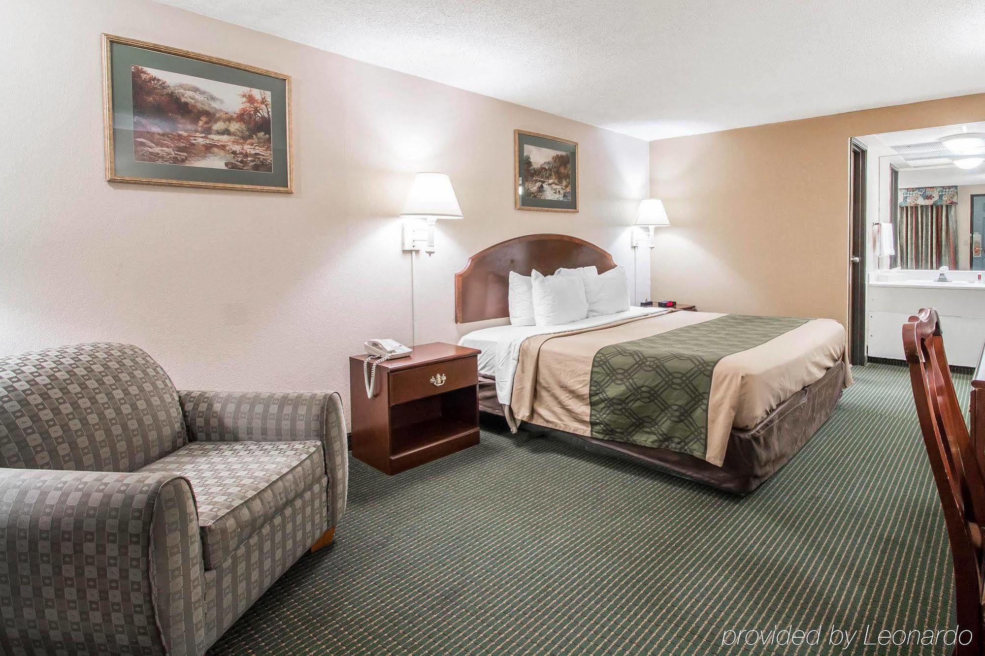 Econo Lodge Pooler - Savannah I-95 Екстериор снимка
