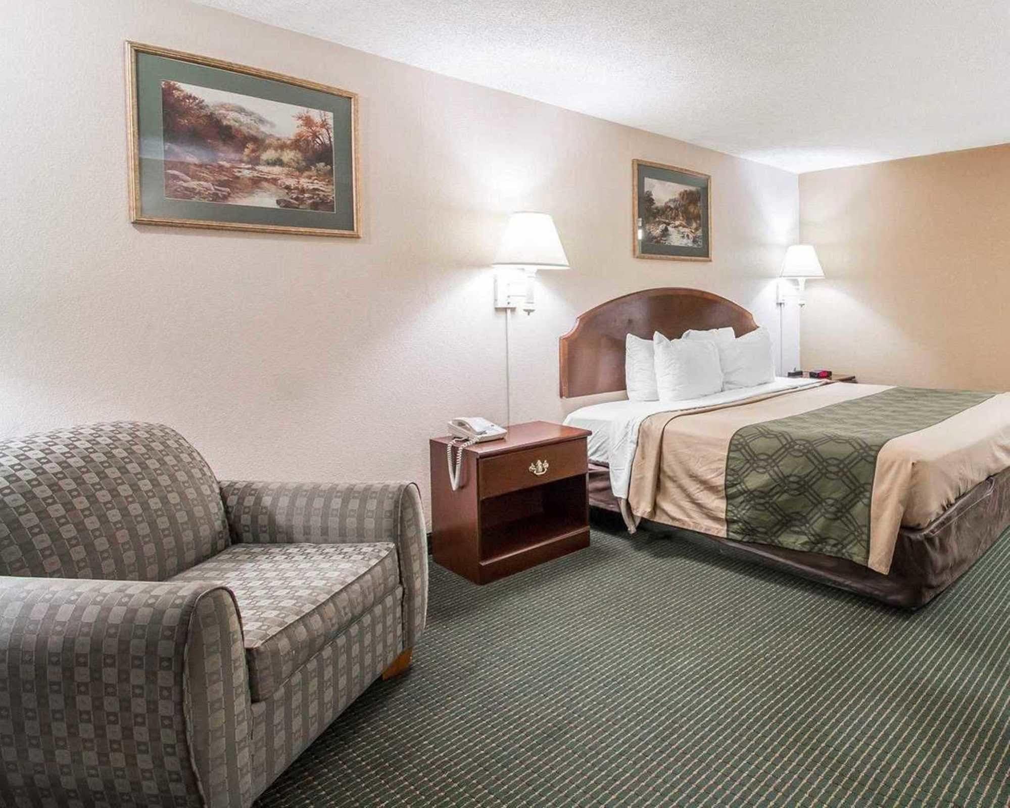 Econo Lodge Pooler - Savannah I-95 Екстериор снимка